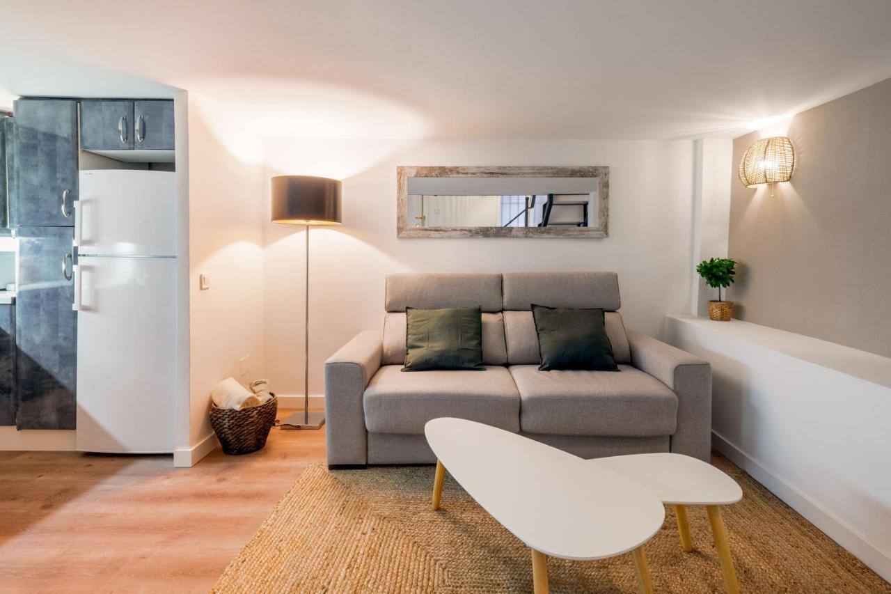 1 Bedroom 1 Bathroom Furnished - Lavapies - Duplex Madrid Bagian luar foto