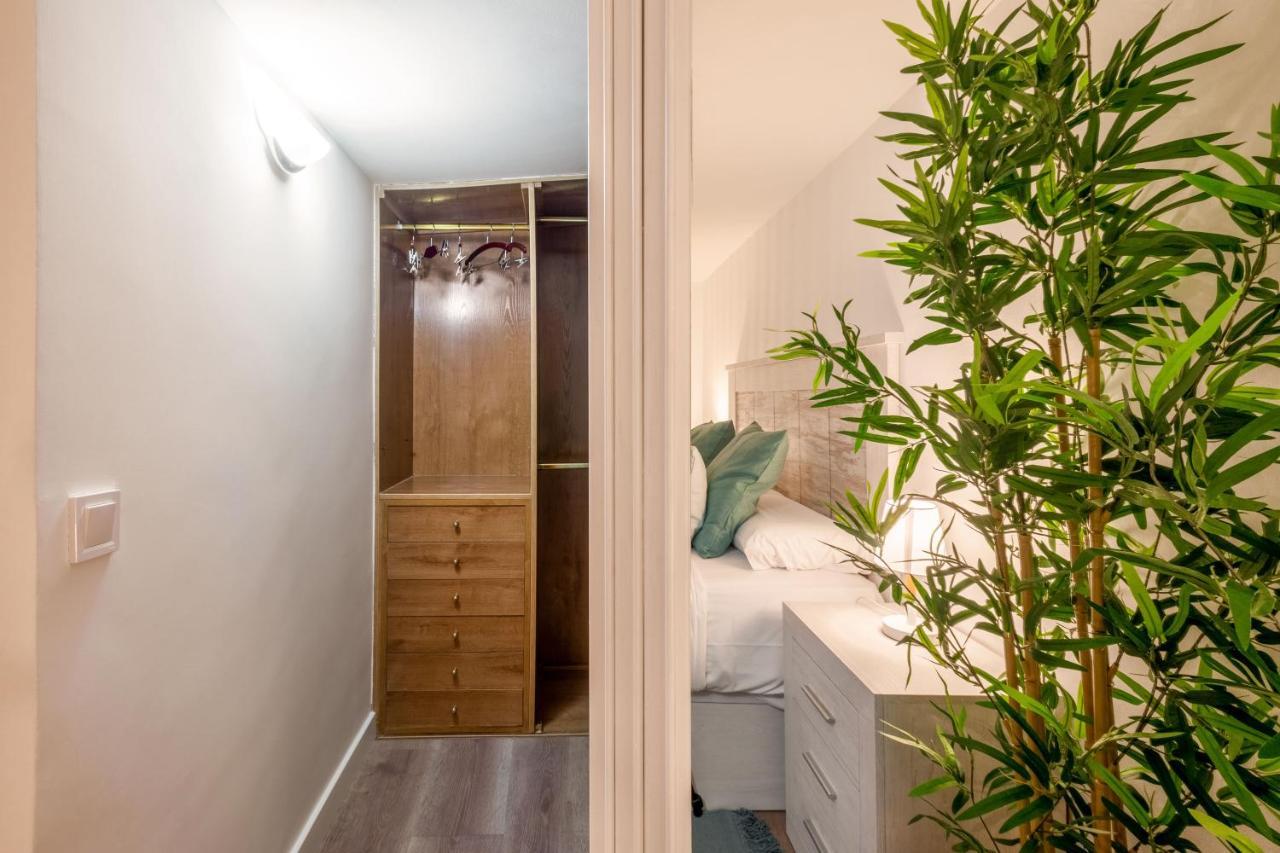 1 Bedroom 1 Bathroom Furnished - Lavapies - Duplex Madrid Bagian luar foto