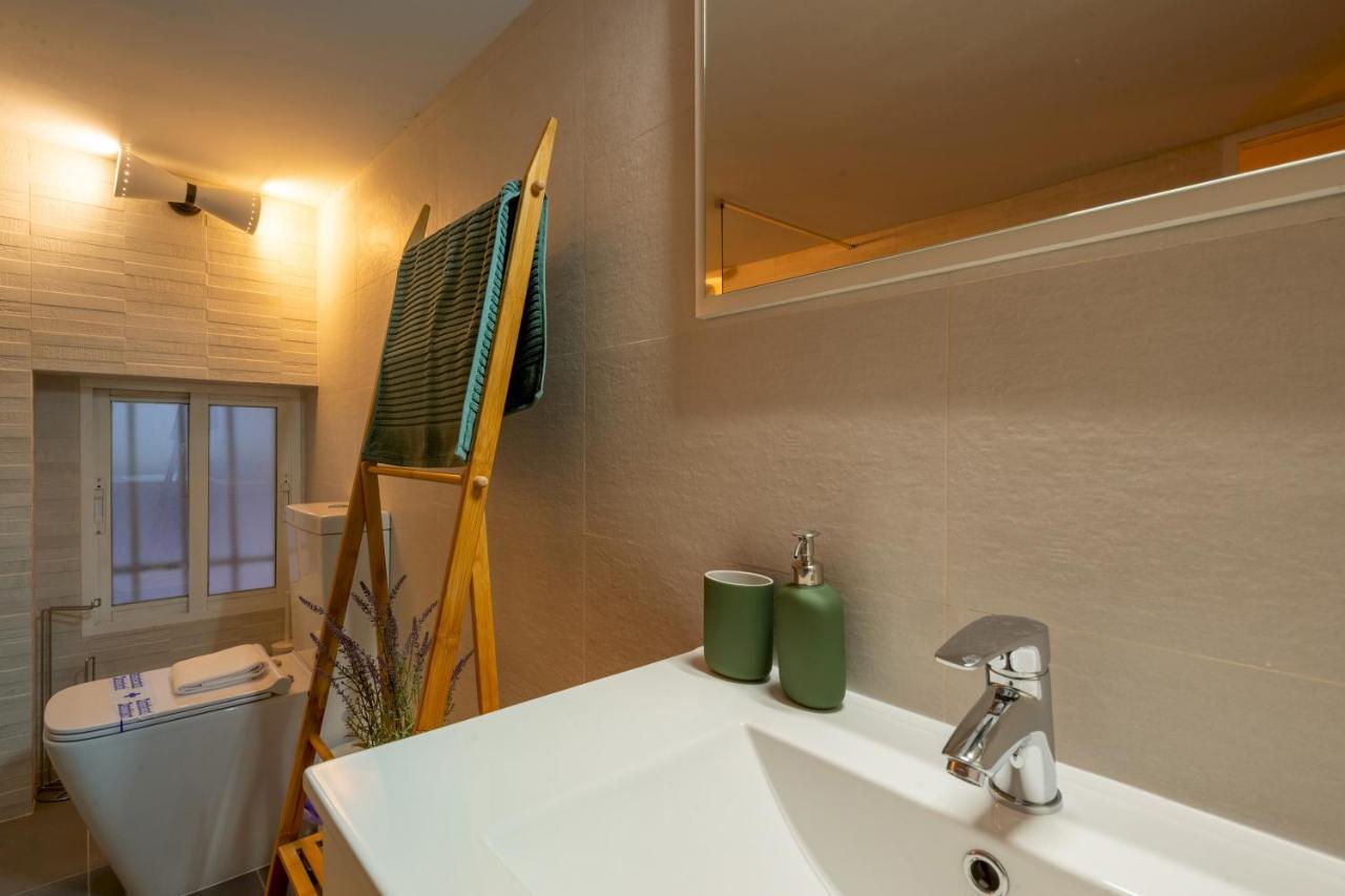 1 Bedroom 1 Bathroom Furnished - Lavapies - Duplex Madrid Bagian luar foto